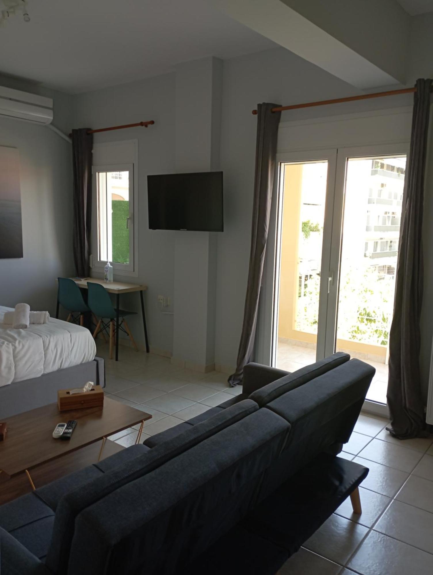 Gk Suites-Constantin View , Auto Check-In 24H Larissa Ruang foto